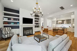 22 E Shady Ln, Houston, TX 77063 - Photo 14