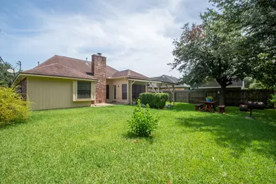808 Manor Drive, Angleton, TX 77515 - Photo 32