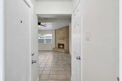 1 Pineash Court, The Woodlands, TX 77381 - Photo 2