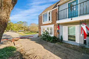 5204 Arboles Dr, Houston, TX 77035 - Photo 4