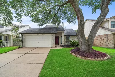 2019 Creek Valley Lane, Sugar Land, TX 77478 - Photo 24