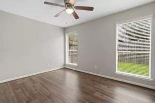 2019 Creek Valley Ln, Sugar Land, TX 77478 - Photo 20