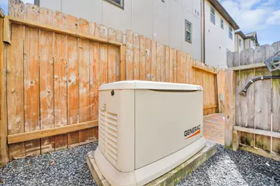 442 N Live Oak Street, Houston, TX 77003 - Photo 6