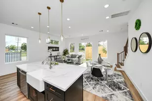 2434 & 2432 Harrington St, Houston, TX 77026 - Photo 12