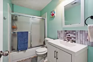 14554 Sycamore Lake Rd, Houston, TX 77062 - Photo 16