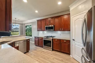 7819 Heron Lakes Dr, Houston, TX 77064 - Photo 16