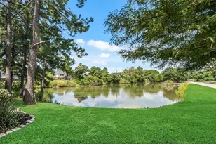 7819 Heron Lakes Dr, Houston, TX 77064 - Photo 2