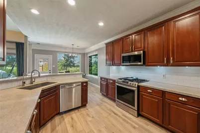 7819 Heron Lakes Drive, Houston, TX 77064 - Photo 18