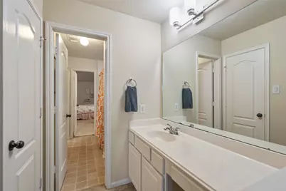 7819 Heron Lakes Drive, Houston, TX 77064 - Photo 34