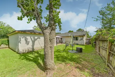 1749 Dolphin Drive, Seabrook, TX 77586 - Photo 20