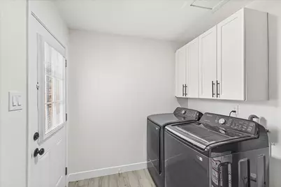 1911 Sherwood Forest Street #29, Houston, TX 77043 - Photo 10