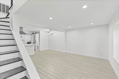 1911 Sherwood Forest Street #29, Houston, TX 77043 - Photo 4