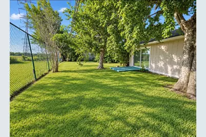 10303 Greenwillow Street, Houston, TX 77035 - Photo 48