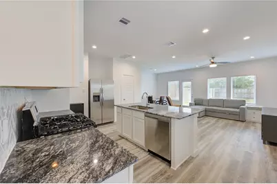 10113 Berkeley Springs Trail, Houston, TX 77051 - Photo 4