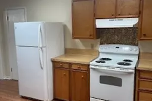 138 -B Summer Pl, Huntsville, TX 77340 - Photo 4