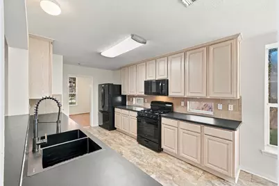 10 Orchid Grove Place, Conroe, TX 77385 - Photo 14