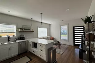 1033 Adele St, Houston, TX 77009 - Photo 6