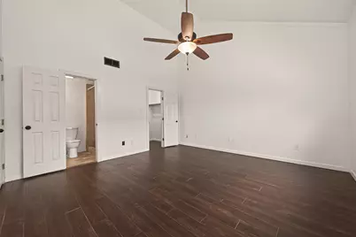 180 April Point Drive S, Conroe, TX 77356 - Photo 18