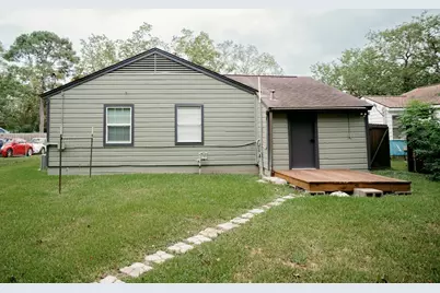 1308 N Rock Island Street, Angleton, TX 77515 - Photo 36