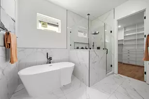 406 E 33rd St, Houston, TX 77018 - Photo 18