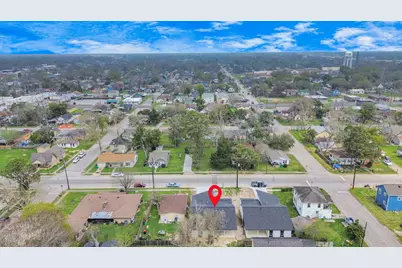 319 E Gulf Street, Baytown, TX 77520 - Photo 40