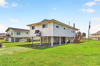 16713 Jamaica Beach Road, Jamaica Beach, TX 77554 - Photo 20
