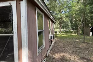 110 Stewart St, Coldspring, TX 77331 - Photo 2