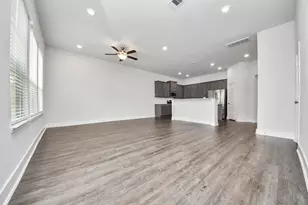 4423 Santorini Ln, Houston, TX 77045 - Photo 12