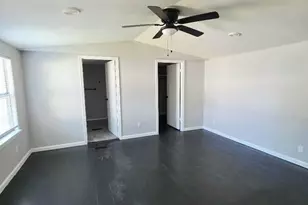 310 Paddock Rd, Willis, TX 77378 - Photo 6