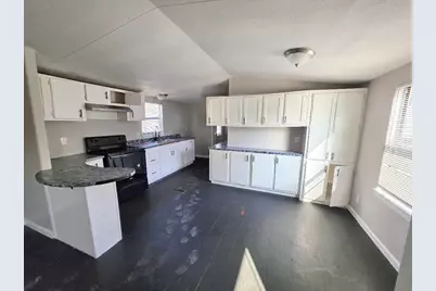 310 Paddock Road #5, Willis, TX 77378 - Photo 4