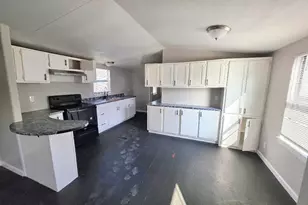 310 Paddock Rd, Willis, TX 77378 - Photo 4