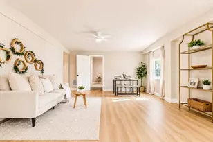 19109 Salop Ct, New Caney, TX 77357 - Photo 8