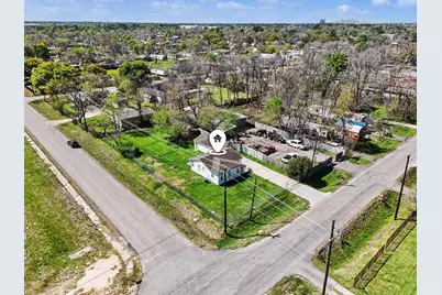 13342 Elderberry Lane, Houston, TX 77049 - Photo 8