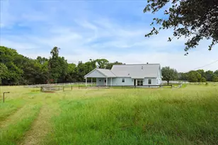 955 Spring Creek Rd, Brenham, TX 77833 - Photo 2