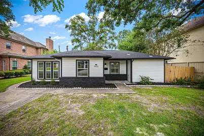 4626 Holly Street, Bellaire, TX 77401 - Photo 1