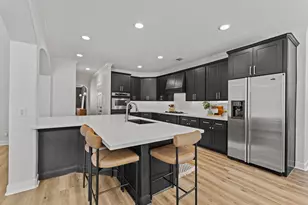 1627 Hill Spring Dr, Sugar Land, TX 77479 - Photo 10