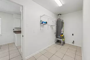 9315 Val Verde St, Houston, TX 77063 - Photo 22