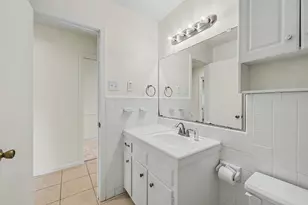 9315 Val Verde St, Houston, TX 77063 - Photo 12