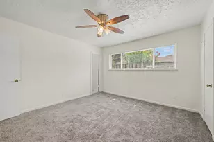 9315 Val Verde St, Houston, TX 77063 - Photo 16