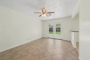 9315 Val Verde St, Houston, TX 77063 - Photo 8