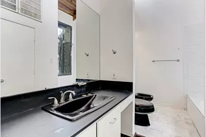 5102 Scotland Street, Houston, TX 77007 - Photo 14