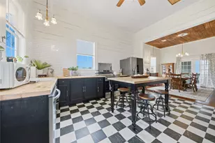 511 Peabody St, Brenham, TX 77833 - Photo 8