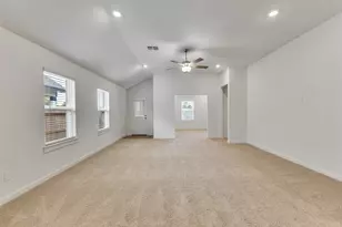 3206 Emerald Hls Dr, Angleton, TX 77515 - Photo 14