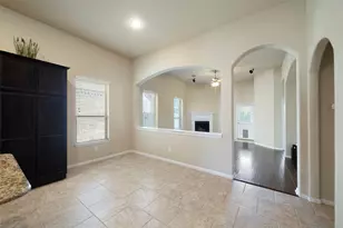 13206 Clover Creek Point Ln, Humble, TX 77346 - Photo 8