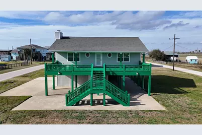 908 West Lane, Crystal Beach, TX 77650 - Photo 2