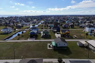 908 West Ln, Crystal Beach, TX 77650 - Photo 16