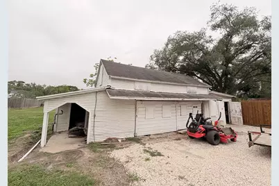 515 E Correll, El Campo, TX 77437 - Photo 8