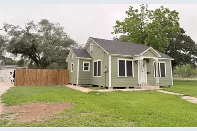 515 E Correll, El Campo, TX 77437 - Photo 2