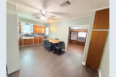 515 E Correll, El Campo, TX 77437 - Photo 10