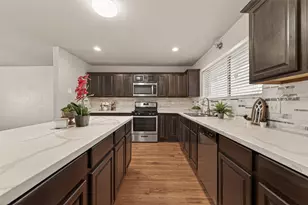 10 Ferguson St, Baytown, TX 77520 - Photo 12